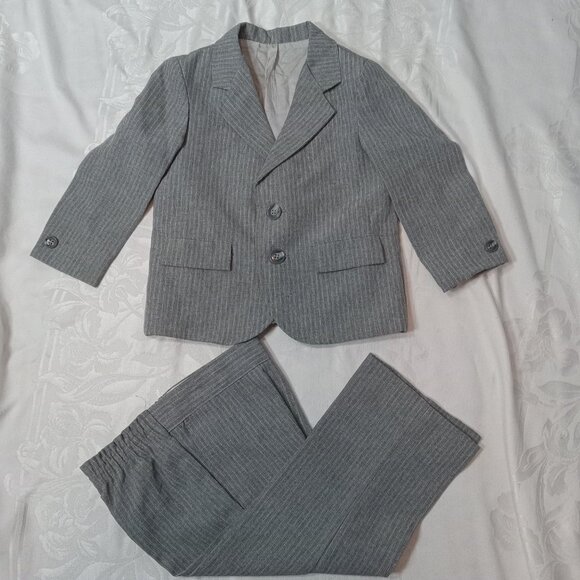 Winnie The Pooh Size 3 2 Piece Gray Pin Stripe Suit Made USA Vintage Disney - Picture 2 of 9